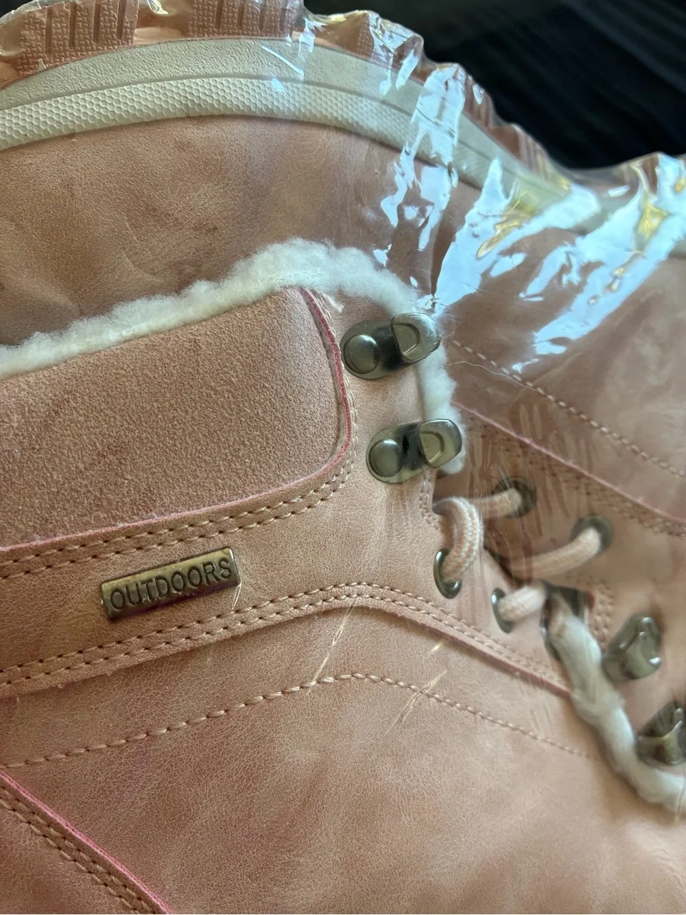 Outdoors brand women’s Pink Fleece-Lined low cut winter boots